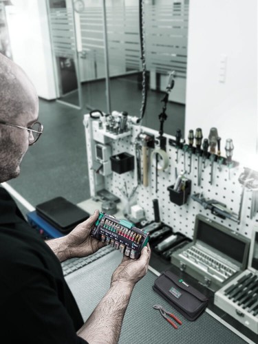 57b85883d4fbc3bc6cd97dfc2ec54986