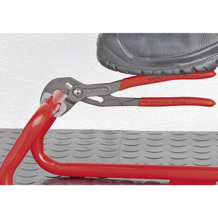 knipex-cobra-87-03-300-regulacja-na-rurze.jpg