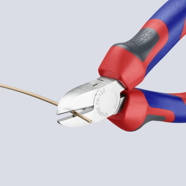 KNIPEX 70 05 125 – zastosowanie szczypiec bocznych do cięcia drutu