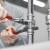 KNIPEX 86 03 250 – szczypce-klucz w zastosowaniu przy instalacji i połączeniach rurowych