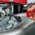 KNIPEX 38 95 200 – szczypce mechaniczne 45° podczas prac serwisowych przy silniku