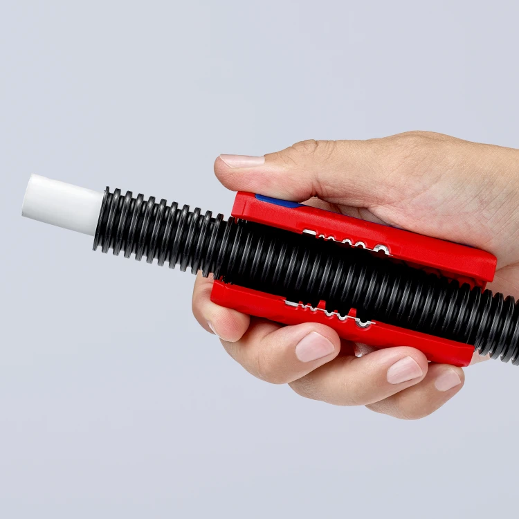 TwistCut KNIPEX do szybkiego przecinania peszli instalacyjnych