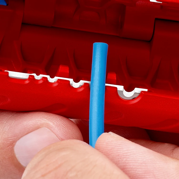 KNIPEX TwistCut z funkcją zdejmowania izolacji przewodów