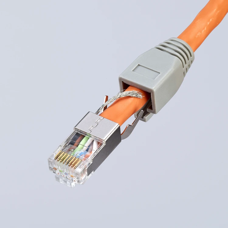 KNIPEX 97 51 13 – kabel Ethernet przygotowany do zakończenia wtykiem RJ45
