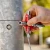 KNIPEX 00 11 06 V01 Construction – obsługa zamknięcia technicznego w szafie lub instalacji