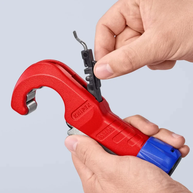 KNIPEX TubiX 90 31 02 BK – wyjmowany gratownik do obróbki krawędzi rur