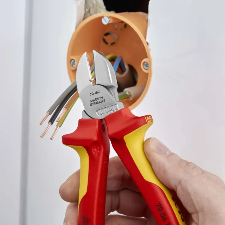 KNIPEX 70 06 160 VDE – praca przy przewodach w instalacji elektrycznej