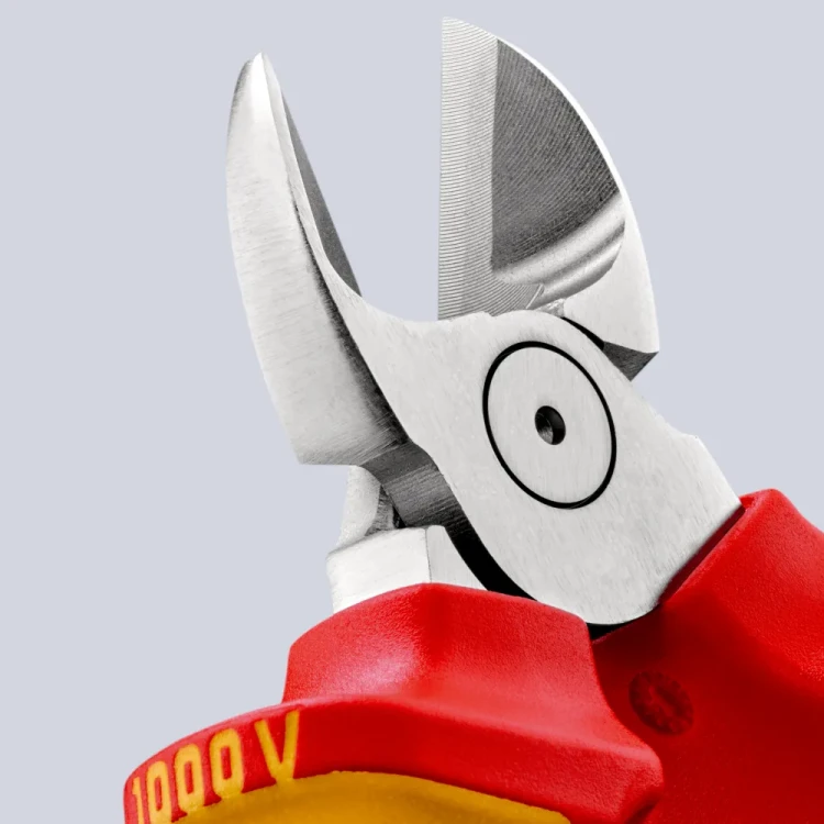 KNIPEX 70 06 160 – precyzyjne krawędzie tnące i smukła główka szczypiec bocznych