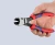 KNIPEX 74 12 180 – kompaktowe szczypce boczne podczas pracy jedną ręką